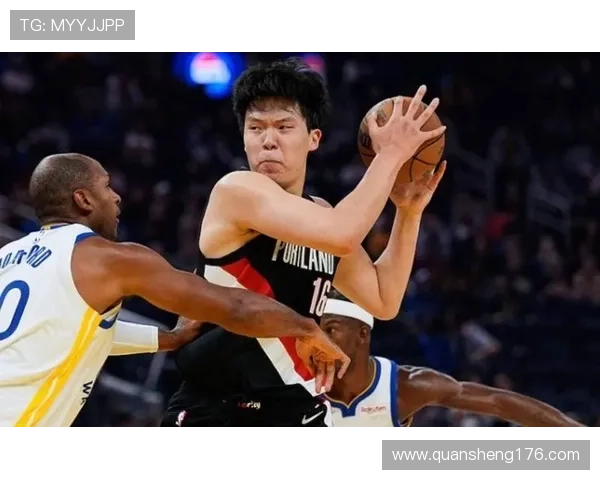 杨瀚森垃圾时间空跑需主动要位